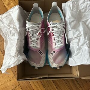 On Cloudboom Strike Women’s White Horizon Running Shoes size 11 with box